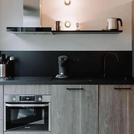 : La Blanche De La Grand Place